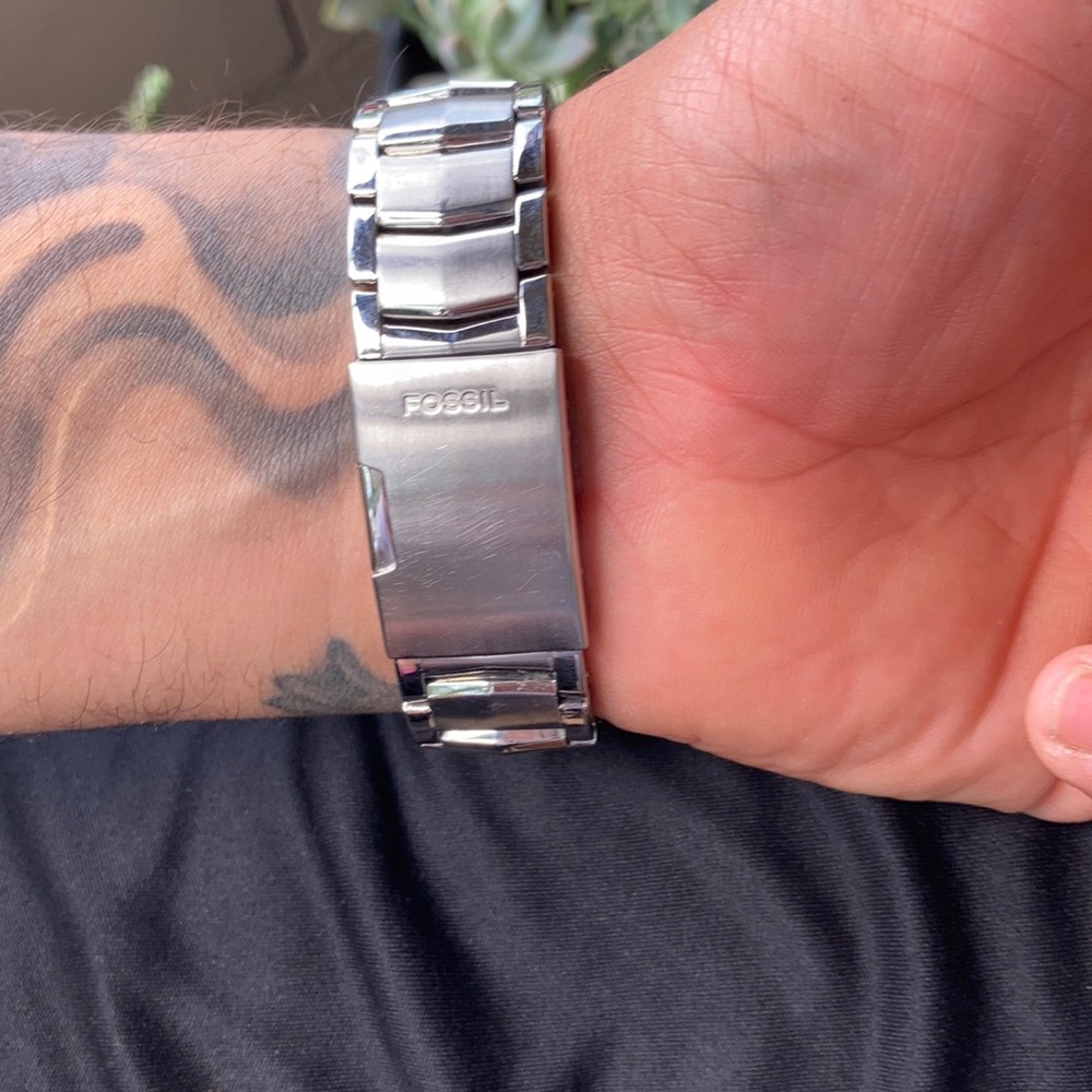 FOSSIL WATCH - Picture 3 of 4